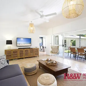 Modern Oasis In , Noosa Heads Australia